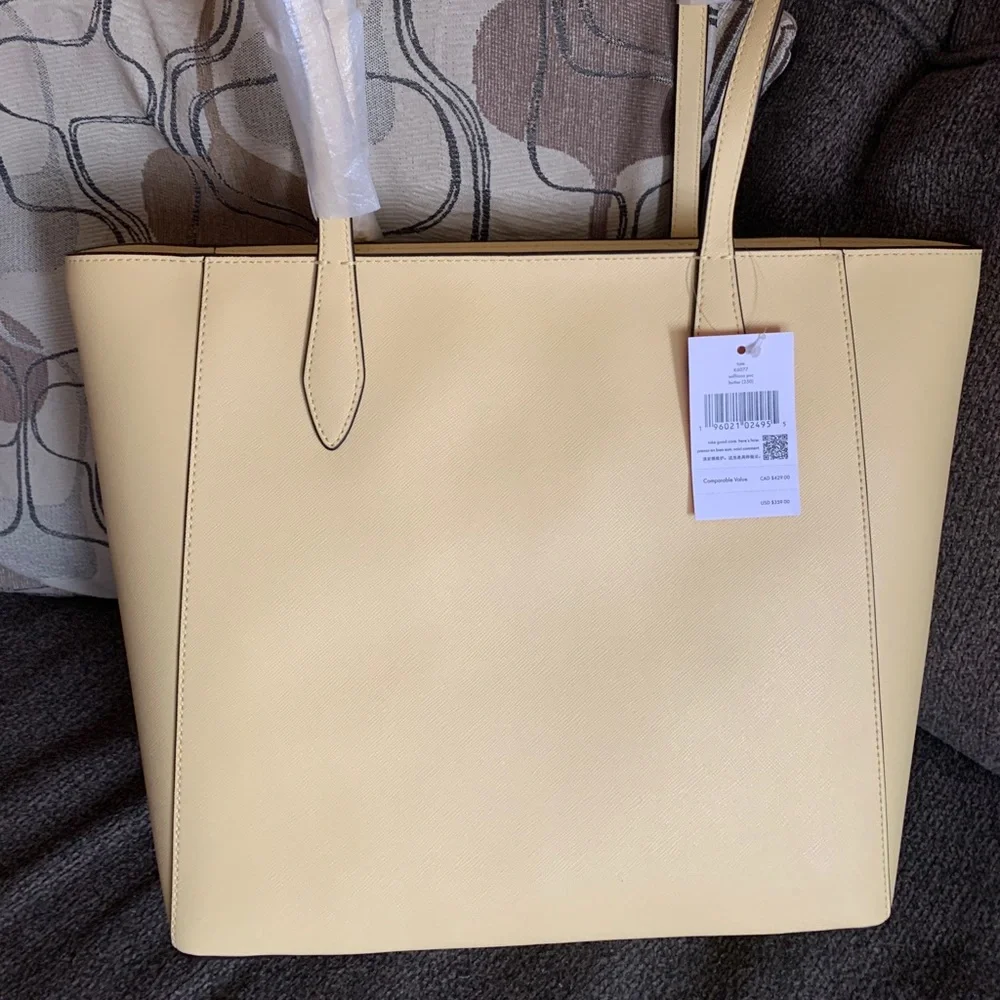 Authentic KATE SPADE Saffiano leather zip top Tote/Flower charm - Picture 5 of 14